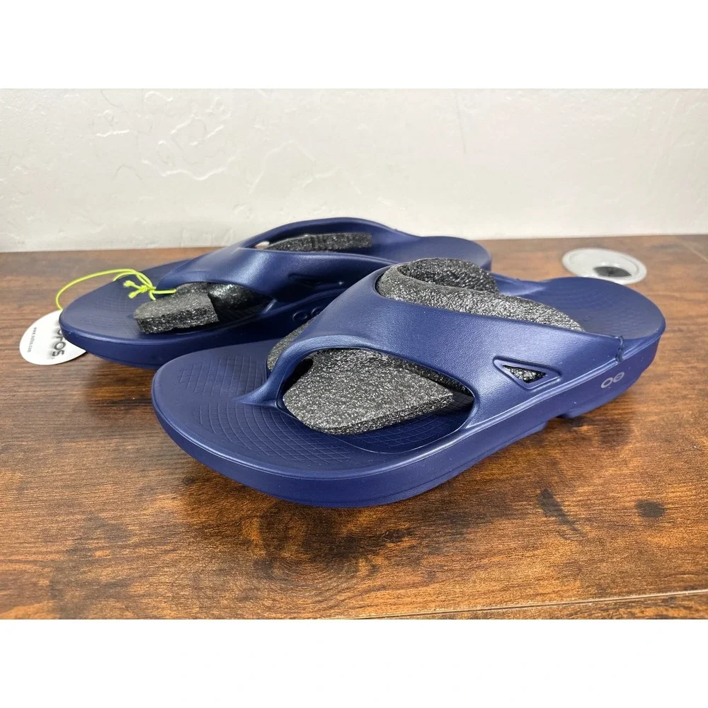 Oofos OOriginal Unisex Navy Recovery Sandal M10 W12 Style 1000 NWT